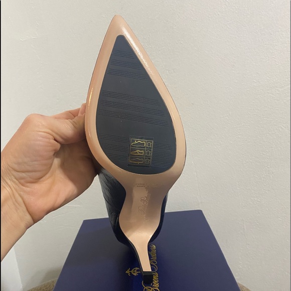 Size 9 never worn Brooks Brothers Stilettos - Picture 2 of 4